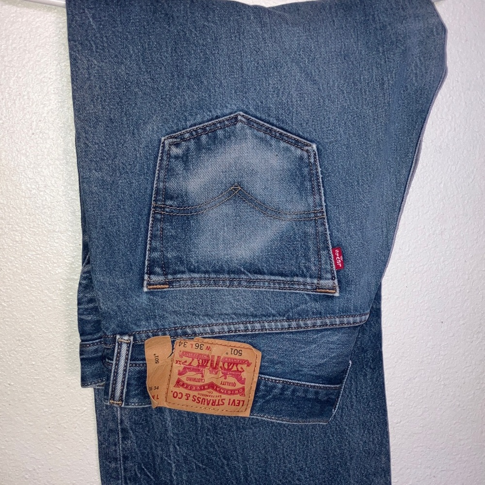 Vtg Levi's 501 Button Fly Denim Straight Leg Jeans 36x34 Naturally Distressed